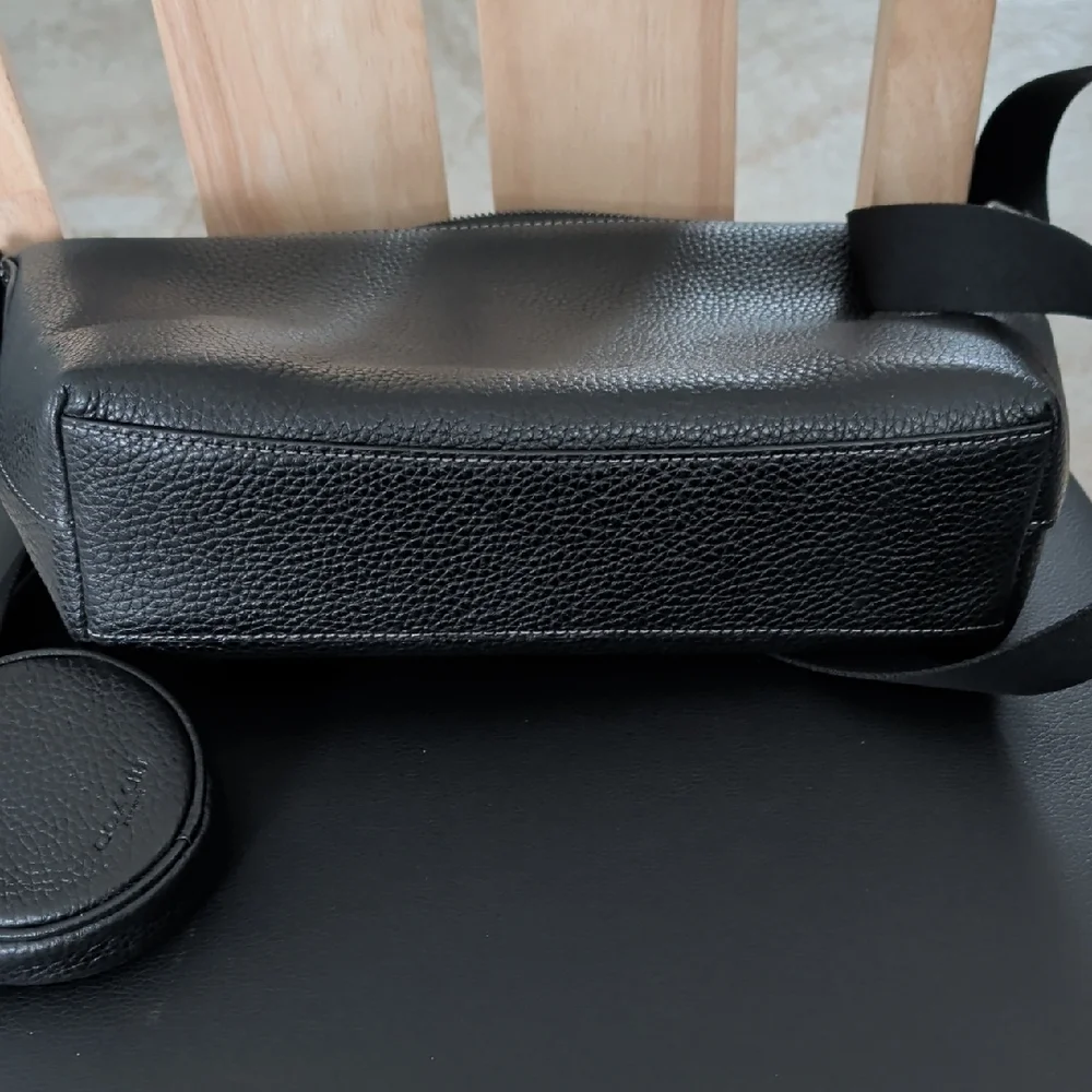 Coach Unisex "Small Finn Crossbody With Coin Purse" Crossbody NWT - Picture 9 of 9